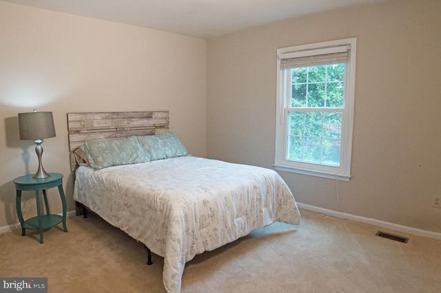 21186 VINELAND SQ, Ashburn, VA 20147
