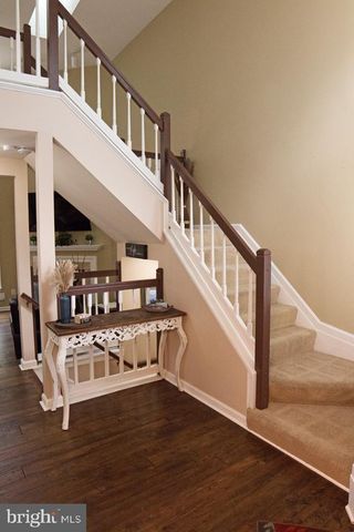 21186 VINELAND SQ, Ashburn, VA 20147