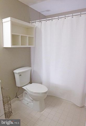 21186 VINELAND SQ, Ashburn, VA 20147