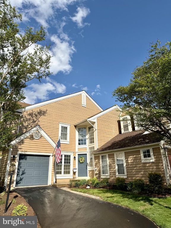21186 VINELAND SQ, Ashburn, VA 20147