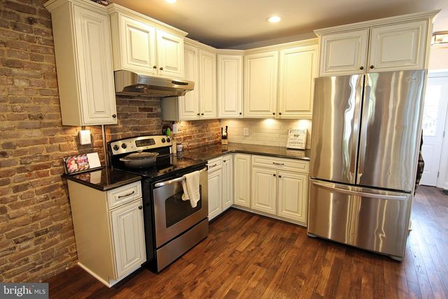 154 WOOD ST, Doylestown, PA 18901