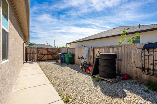 1376 Fitz Place, Redding, CA 96003