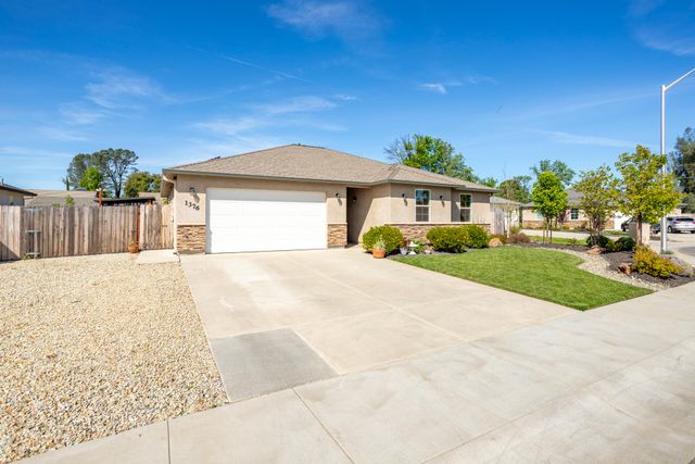 1376 Fitz Place, Redding, CA 96003