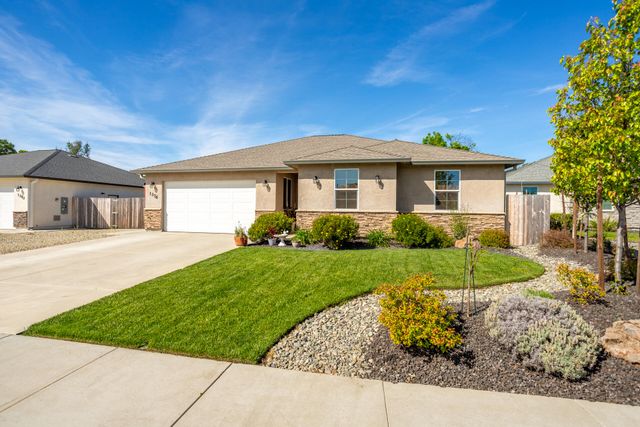 1376 Fitz Place, Redding, CA 96003