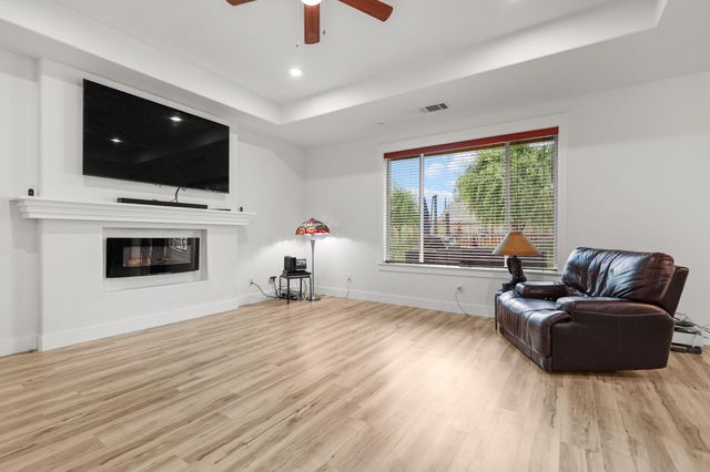 1376 Fitz Place, Redding, CA 96003