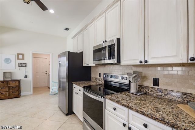 2534 NE 20th CT, Cape Coral, FL 33909