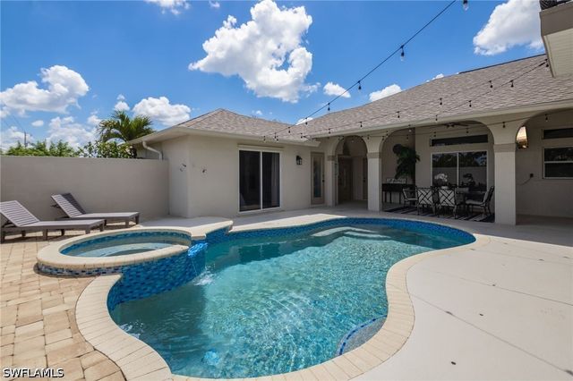 2534 NE 20th CT, Cape Coral, FL 33909