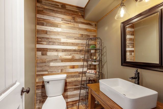 138 Oak Street, Lake Zurich, IL 60047