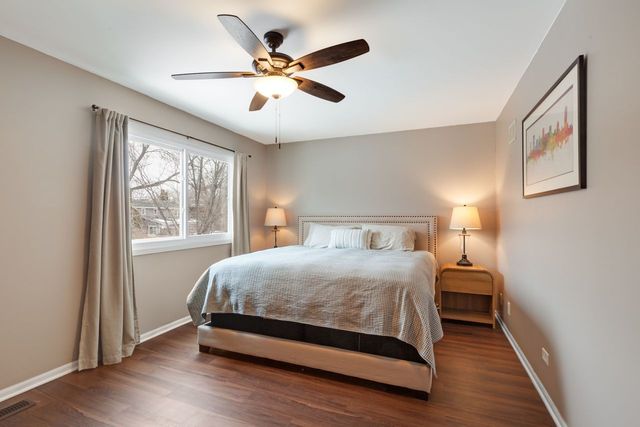 138 Oak Street, Lake Zurich, IL 60047