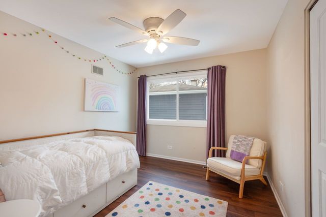 138 Oak Street, Lake Zurich, IL 60047