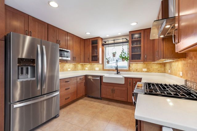 138 Oak Street, Lake Zurich, IL 60047