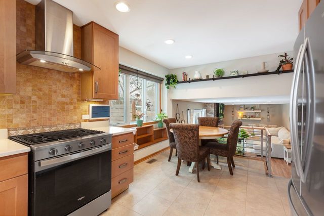 138 Oak Street, Lake Zurich, IL 60047