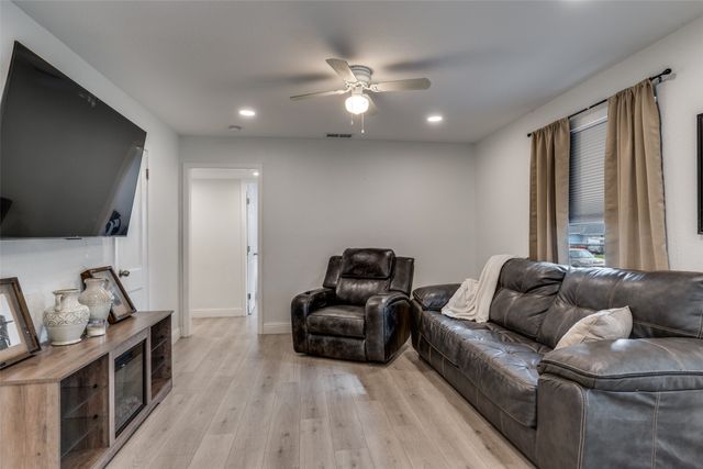 2711 San Diego Drive, Dallas, TX 75228