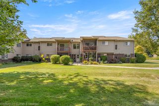 10161 Nancys Boulevard 92, Grosse Ile Township, MI 48138