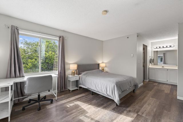 2160 Ridge Drive 38, Saint Louis Park, MN 55416