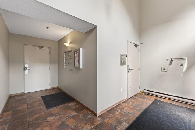 2160 Ridge Drive 38, Saint Louis Park, MN 55416