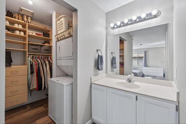 2160 Ridge Drive 38, Saint Louis Park, MN 55416