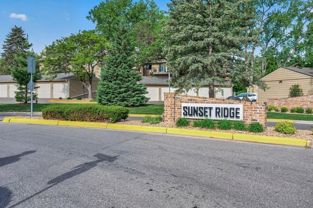 2160 Ridge Drive 38, Saint Louis Park, MN 55416