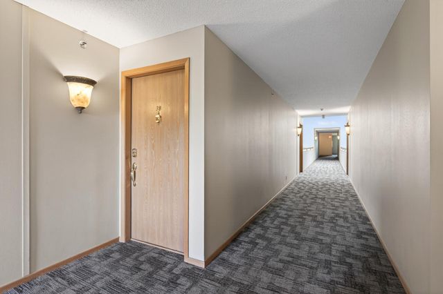 2160 Ridge Drive 38, Saint Louis Park, MN 55416