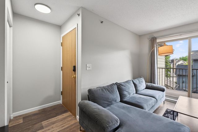 2160 Ridge Drive 38, Saint Louis Park, MN 55416