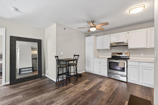 2160 Ridge Drive 38, Saint Louis Park, MN 55416
