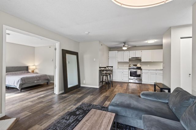 2160 Ridge Drive 38, Saint Louis Park, MN 55416