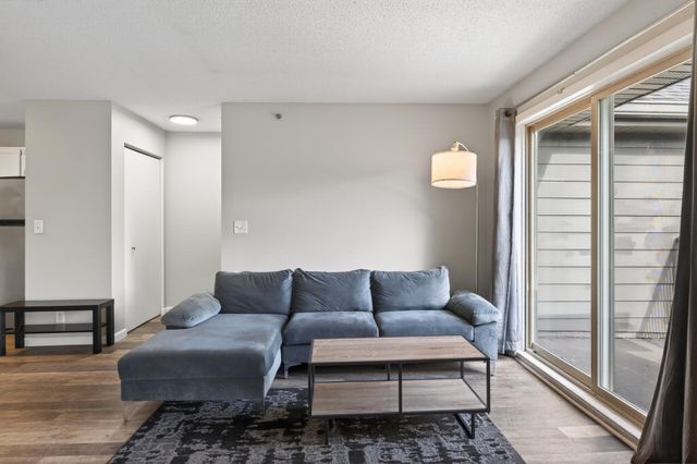 2160 Ridge Drive 38, Saint Louis Park, MN 55416