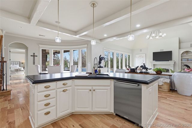 704 W 108th Street S, Jenks, OK 74037