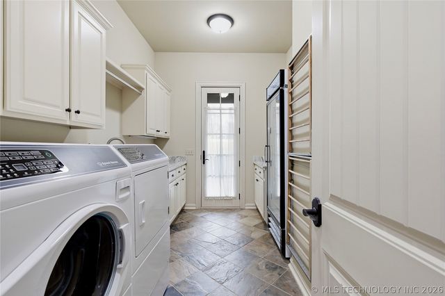 704 W 108th Street S, Jenks, OK 74037