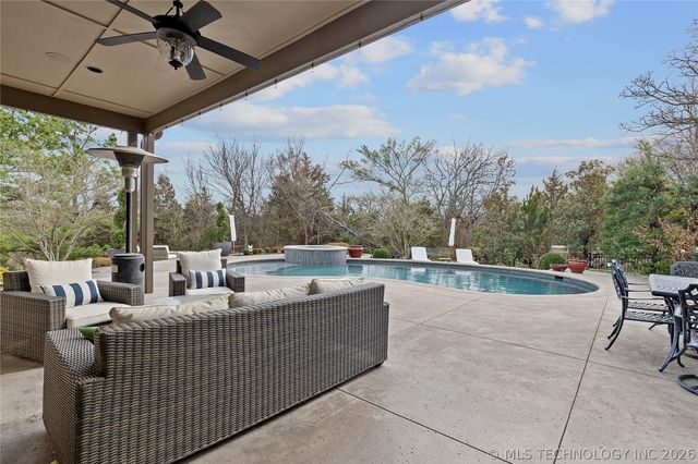 704 W 108th Street S, Jenks, OK 74037