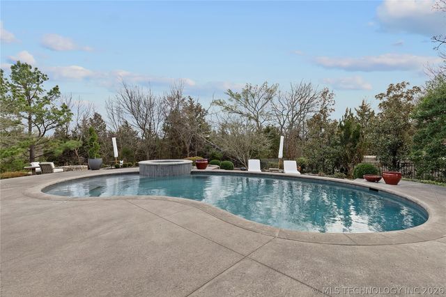 704 W 108th Street S, Jenks, OK 74037