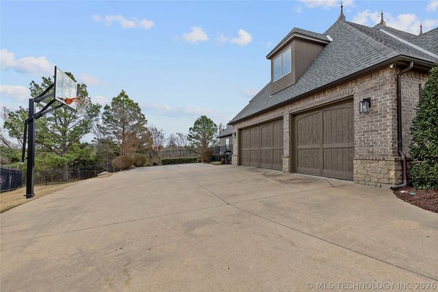 704 W 108th Street S, Jenks, OK 74037