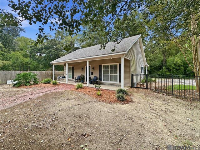 7511 Bear Cave Dr, Denham Springs, LA 70706