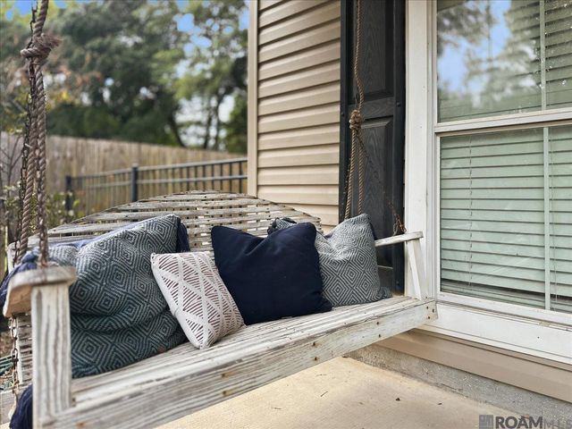 7511 Bear Cave Dr, Denham Springs, LA 70706