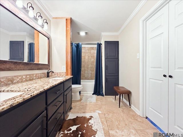 7511 Bear Cave Dr, Denham Springs, LA 70706