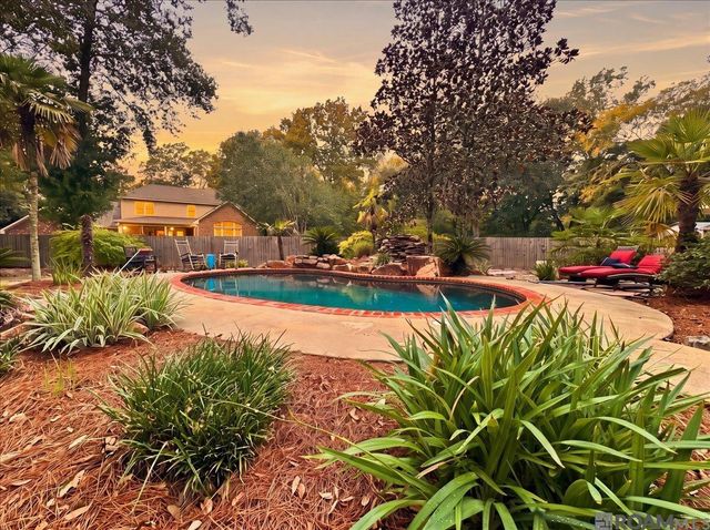 7511 Bear Cave Dr, Denham Springs, LA 70706