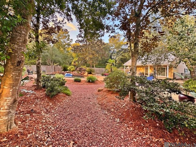 7511 Bear Cave Dr, Denham Springs, LA 70706