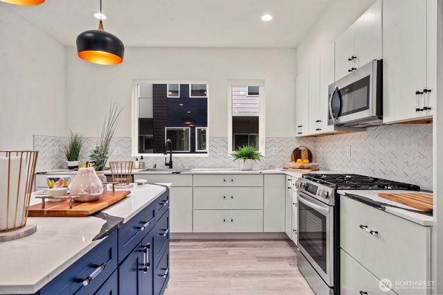 11544 17th Circle SW, Burien, WA 98146