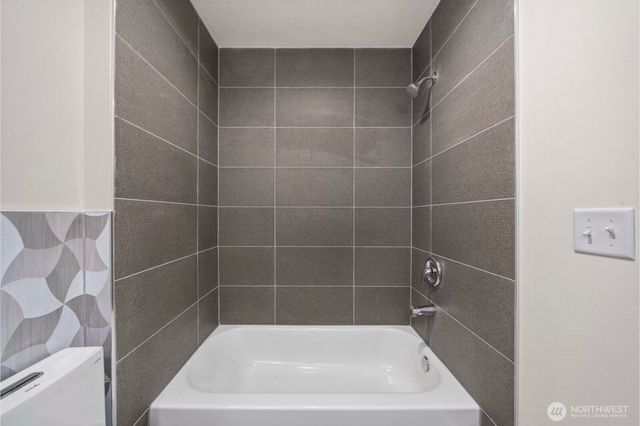 11544 17th Circle SW, Burien, WA 98146