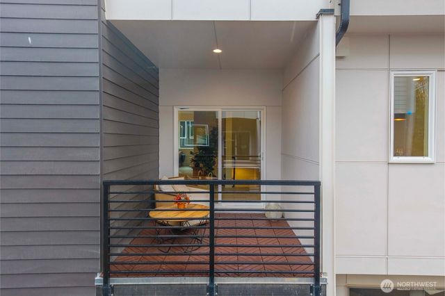 11544 17th Circle SW, Burien, WA 98146
