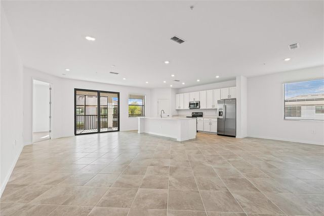 5608 SUMMIT POINTE CIRCLE 103, Bradenton, FL 34210