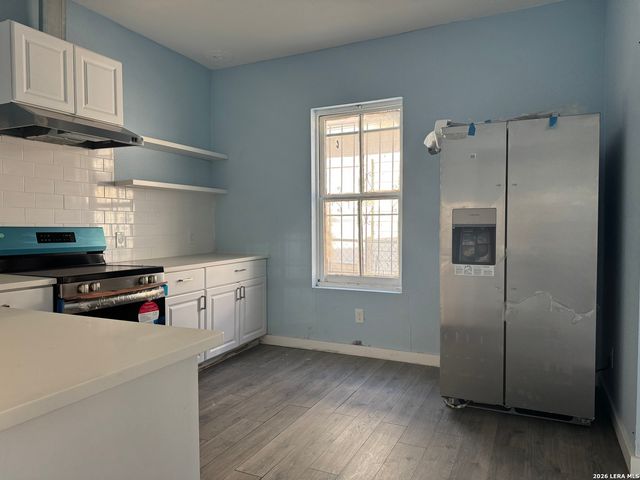 118 Cant Stop, San Antonio, TX 78202