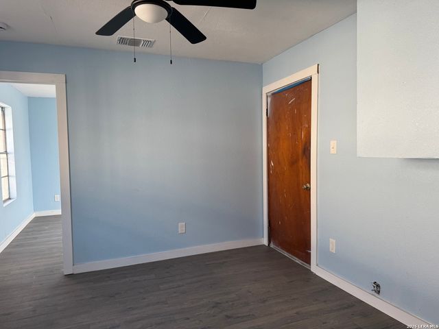 118 Cant Stop, San Antonio, TX 78202