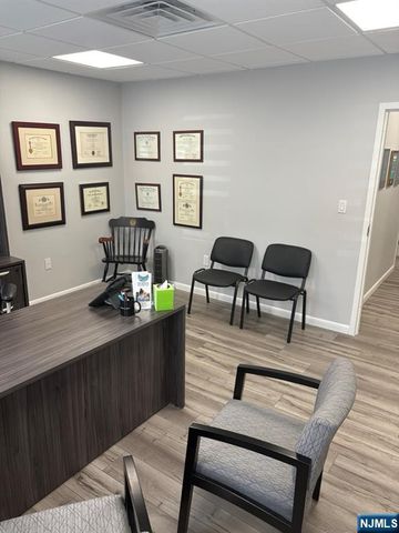466 Old Hook Road 12, Emerson, NJ 07630