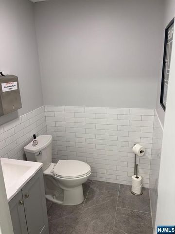 466 Old Hook Road 12, Emerson, NJ 07630