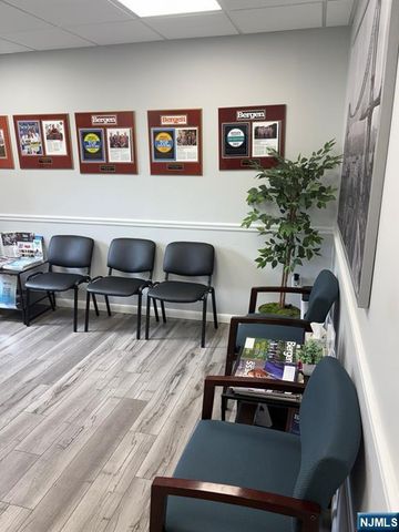 466 Old Hook Road 12, Emerson, NJ 07630