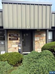 466 Old Hook Road 12, Emerson, NJ 07630