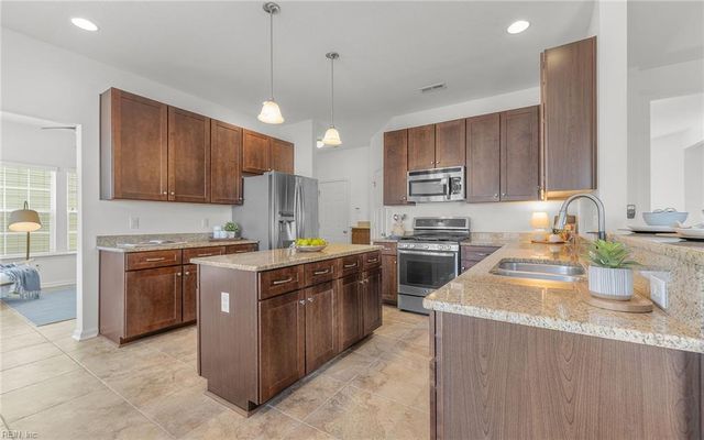 5584 Memorial DR, Virginia Beach, VA 23455