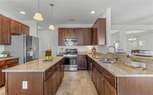 5584 Memorial DR, Virginia Beach, VA 23455