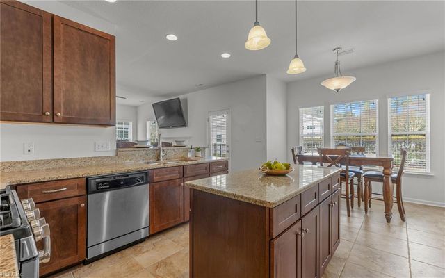 5584 Memorial DR, Virginia Beach, VA 23455